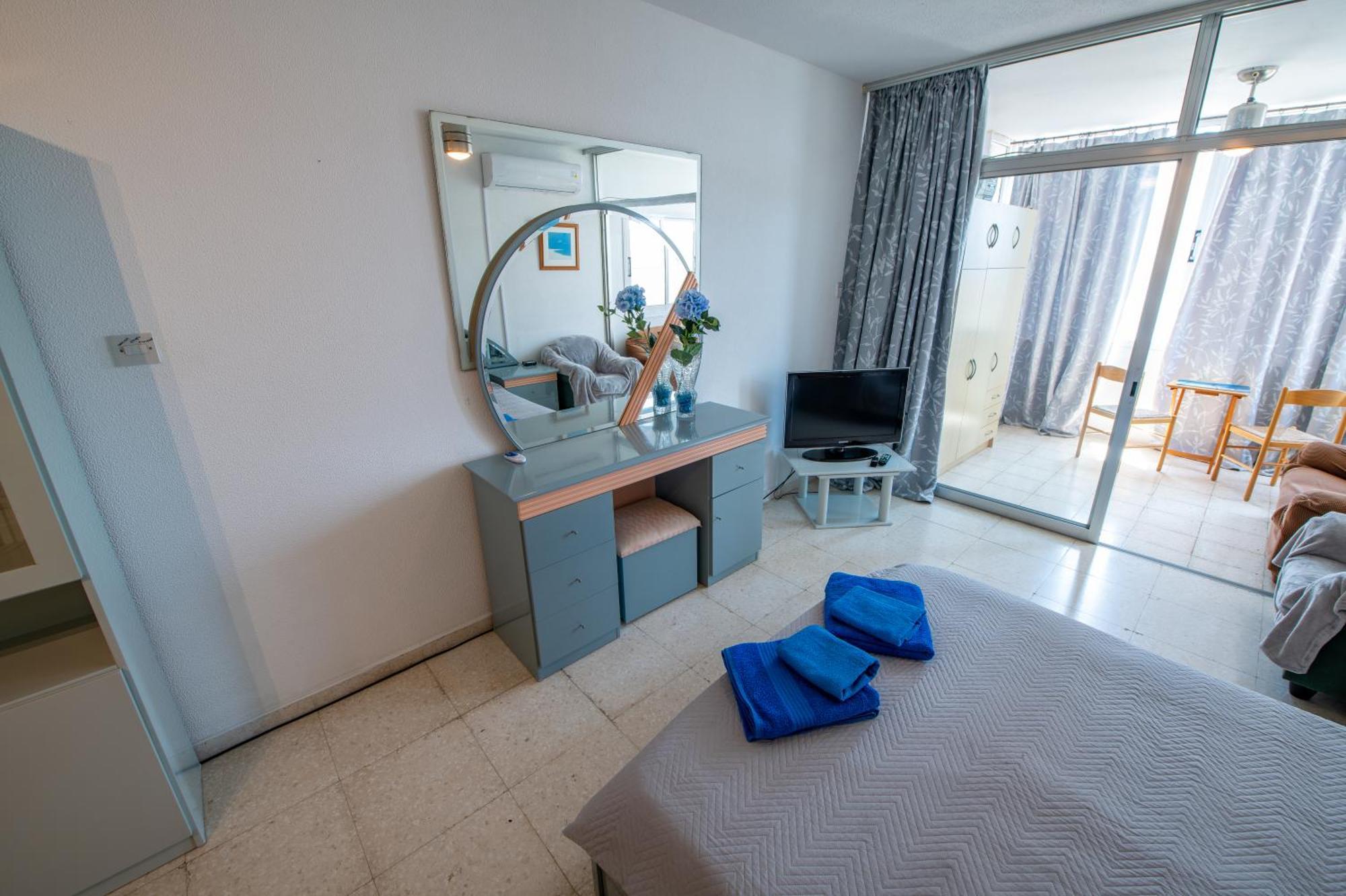 Sunset Seaview Studio Apartment Paphos Ngoại thất bức ảnh