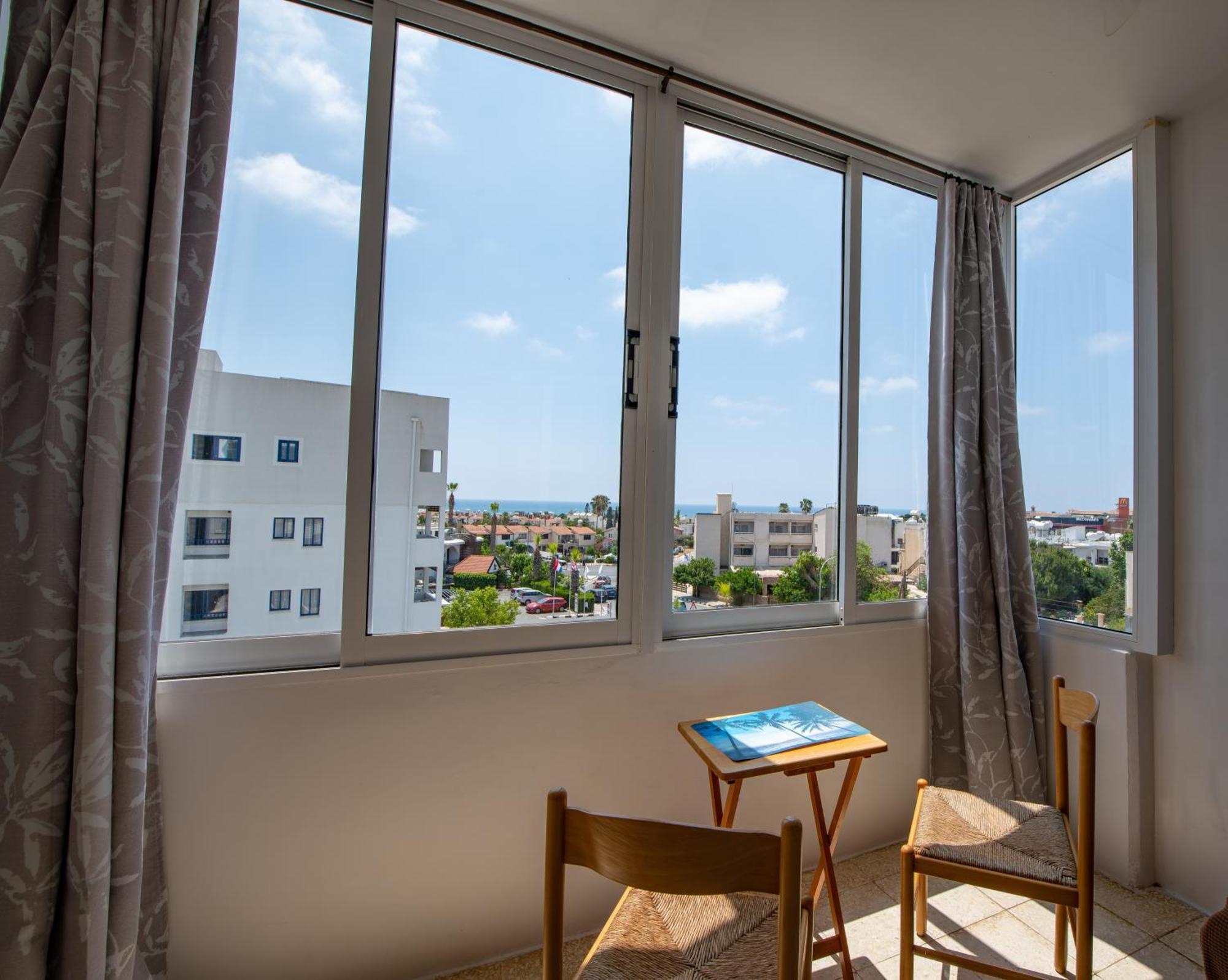 Sunset Seaview Studio Apartment Paphos Ngoại thất bức ảnh